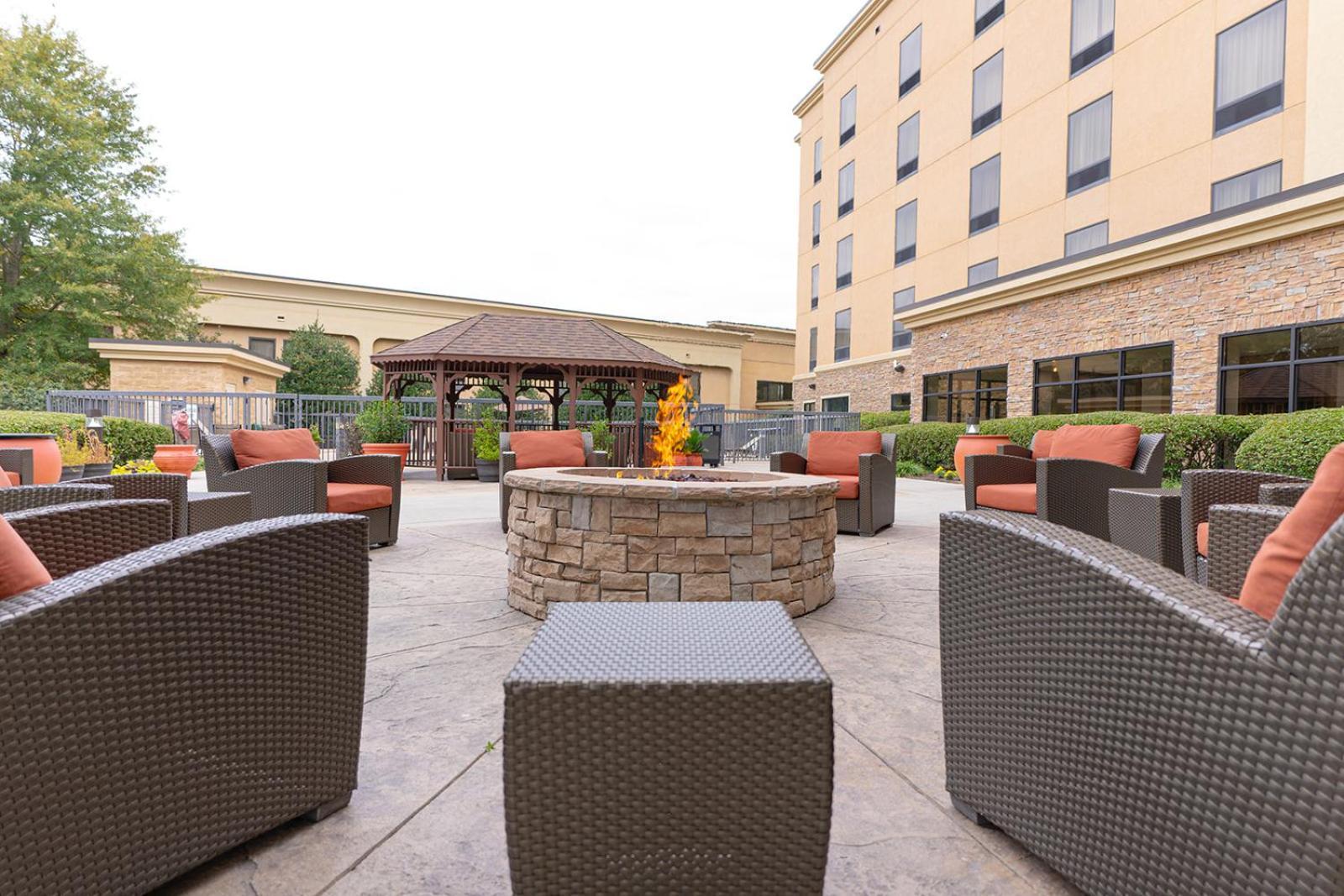 Hampton Inn Knoxville-West At Cedar Bluff Екстер'єр фото