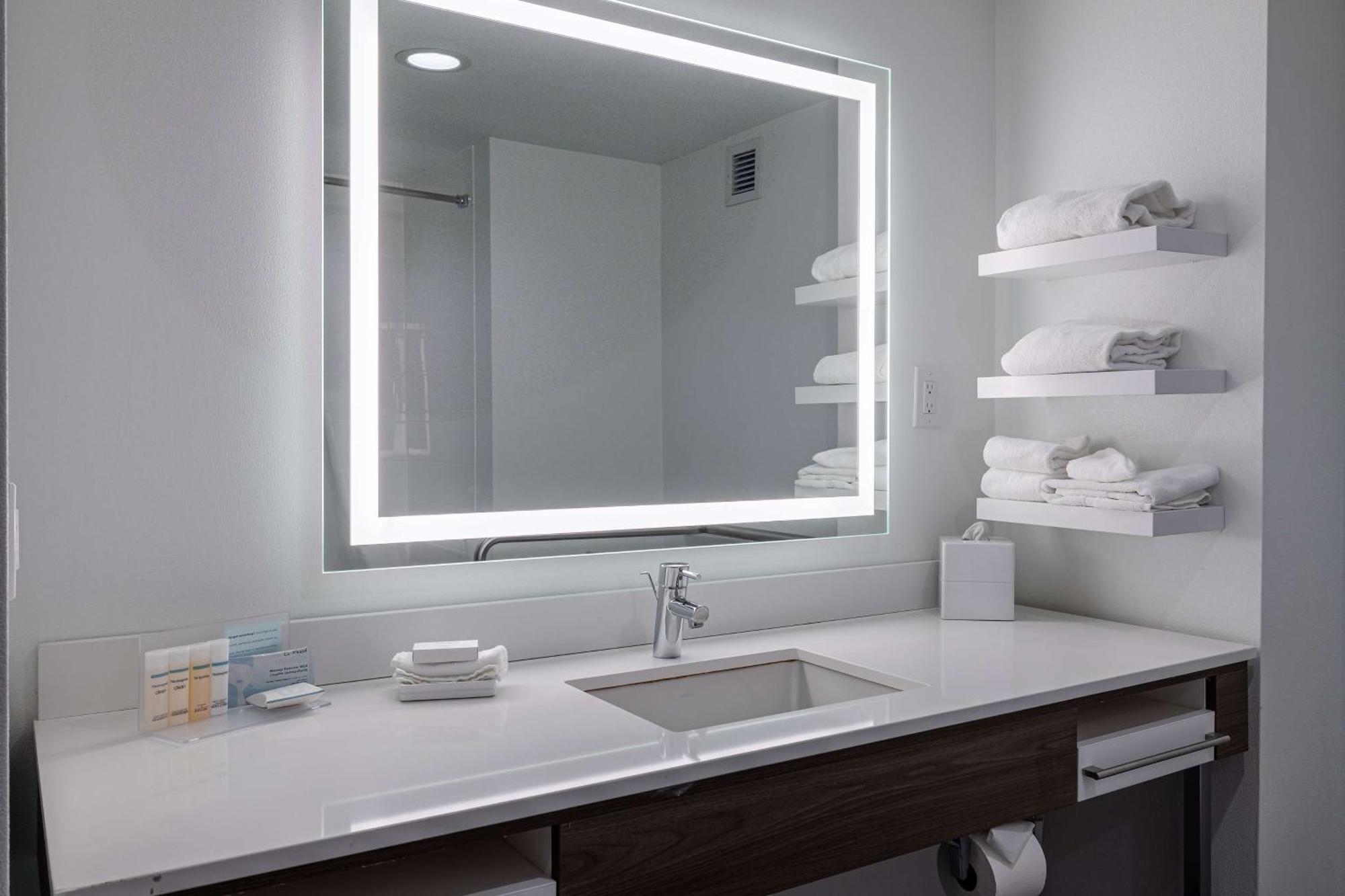 Hampton Inn Knoxville-West At Cedar Bluff Екстер'єр фото